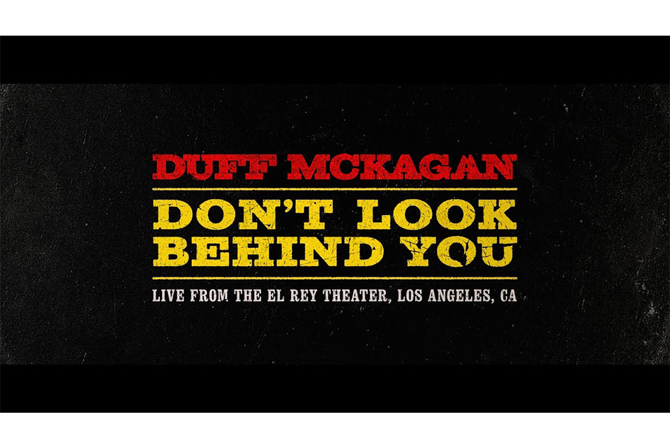 ダフ・マッケイガンが「Don’t Look Behind You」のミュージック・ビデオをリリース