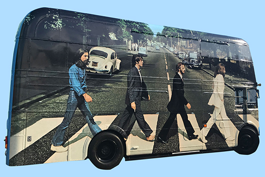 ザ・ビートルズ、「アビイ・ロード」リリースから50年を記念して、本日9月26日よりアドバスが都内を走行！