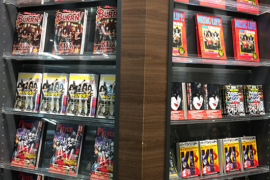 【KISS来日記念特設ページ第5回】本日はKISS最後の大阪公演！　未来屋書店大阪ドームシティにて必見の関連書籍を本日限定で展開中！