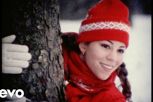マライア・キャリーの「恋人たちのクリスマス」、発売25年後に全米チャート第1位に