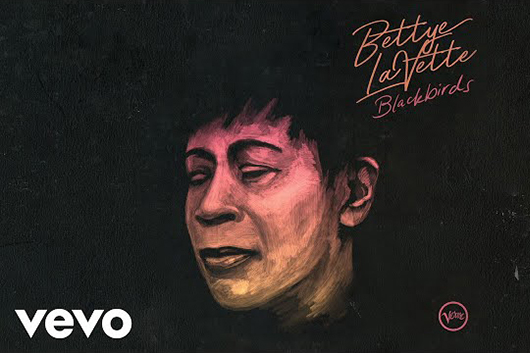 ベティ・ラヴェット、ビリー・ホリデイのカヴァー「Strange Fruit」をリリース