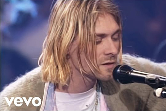 カート・コバーンが『MTV Unplugged』で使用したギター、史上最高値の601万ドルで落札