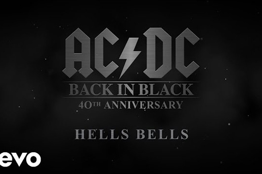 AC/DC、アルバム『Back In Black』のストーリーを伝えるビデオ・シリーズ第2弾公開