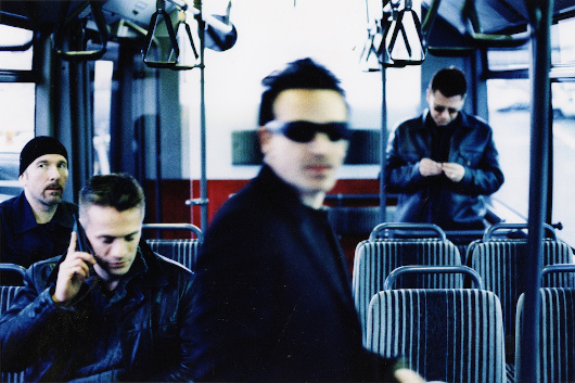 U2『オール・ザット・ユー・キャント・リーヴ・ビハインド（20周年記念盤）』から先行トラック2曲を同時リリース