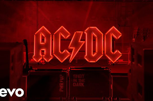 AC/DC、11月13日発売のニュー・アルバム『PWR/UP』から「Shot In The Dark」公開