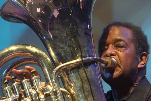 ジャズ・ミュージシャンのハワード・ジョンソンが79歳で死去