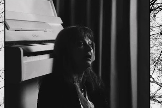 スージー・クアトロ、新曲「I Sold My Soul Today」のミュージック・ビデオ公開