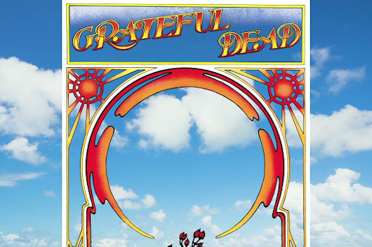 グレイトフル・デッド、1971年のライヴ・アルバム『Grateful Dead』50周年記念エディションから未発表音源「Good Lovin'」公開