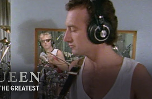 クイーン結成50周年記念YouTubeシリーズ「Queen The Greatest」、第16弾「Behind The Hits - John Deacon」公開