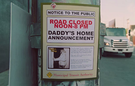 セイント・ヴィンセント、最新アルバムから「Daddy’s Home」のMV公開