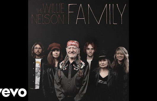 ウィリー・ネルソン、新作『The Willie Nelson Family』から「Family Bible」の新ヴァージョン公開