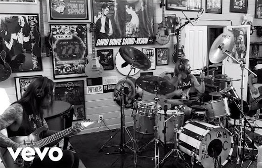 デイヴ・ナヴァロ、クリス・チェイニー、テイラー・ホーキンスをフィーチャーしたNHC、新曲2曲公開