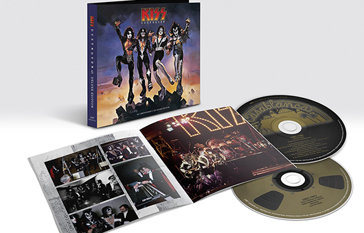 KISSがマルチ・プラチナ・アルバム『地獄の軍団』45周年記念エディション2CDs国内盤を11月19日にリリース