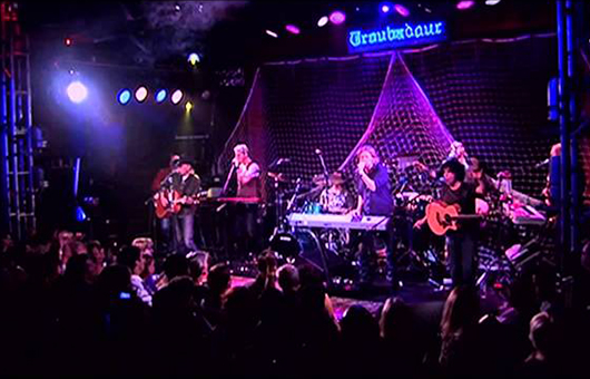 ホール＆オーツ、2008年のライヴ・アルバム『Live at the Troubadour』が3LPで発売