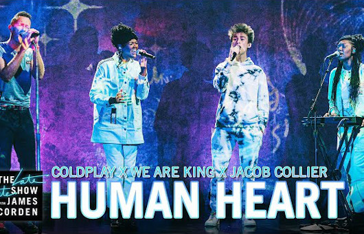 コールドプレイ、米TV番組で新曲「Human Heart」を披露