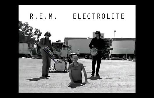 R.E.M.、「Electrolite」のHDレストア版ミュージック・ビデオ公開