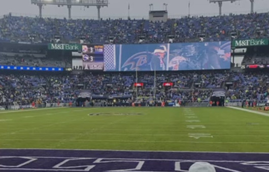 チープ・トリック、NFLのハーフタイムでパフォーマンスを披露