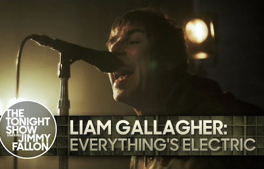 リアム・ギャラガー、米TV番組で「Everything’s Electric」を披露