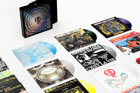 エマーソン、レイク＆パーマー、初の7”シングル・ボックスセット『Singles』8月発売