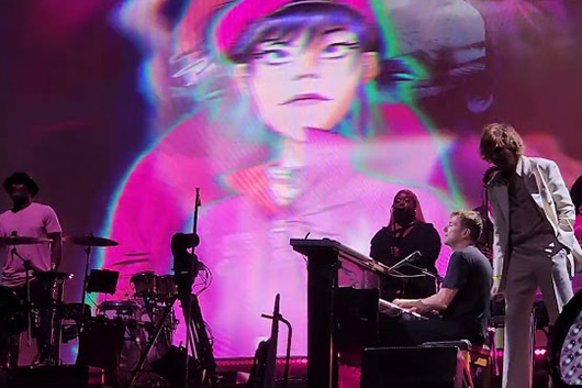 ゴリラズ、ロサンゼルス公演でベックと「Possession Island」を共演