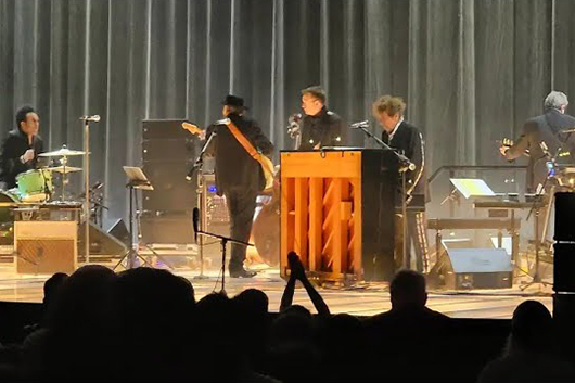 ボブ・ディラン、ノッティンガム公演でジェリー・リー・ルイスを追悼 NEWS MUSIC LIFE CLUB