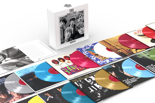ローリング・ストーンズ、69年までのモノ・ミックス音源全収録の16枚組LPボックス、初の限定版カラー仕様で1月発売