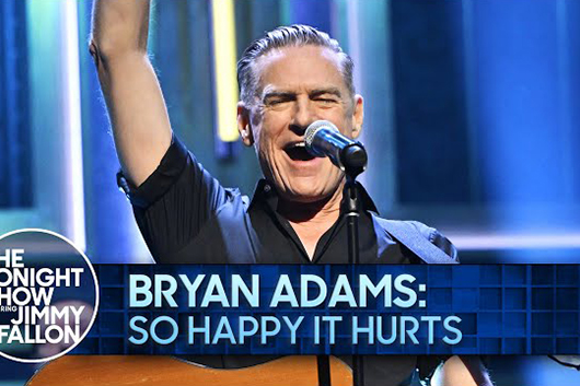 ブライアン・アダムス、米TV番組で「So Happy It Hurts」のパフォーマンスを披露。ツアーにはジョーン・ジェットも出演
