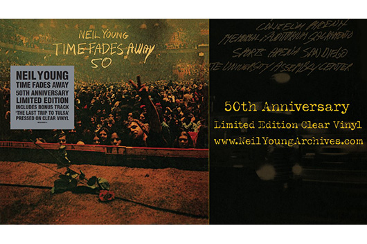 ニール・ヤング、『Time Fades Away』50周年記念盤クリア・ヴァイナル11月発売