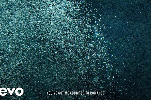ブルース・スプリングスティーン、妻パティと共作した新曲「Addicted to Romance」公開