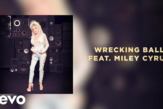 ドリー・パートン、新作『Rock Star』からマイリー・サイラスをフィーチャーした「Wrecking Ball」公開