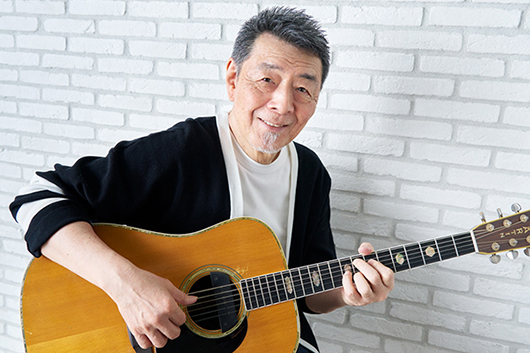 鈴木康博、ソロ活動40周年記念、EMI時代の名曲集2枚組ベスト盤リリース
