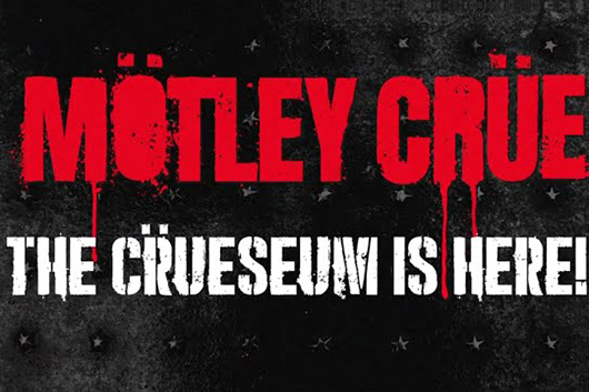 モトリー・クルー結成43周年記念、ヴァーチャル・ミュージアム「Crüeseum」オープン