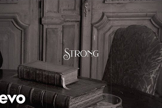 グレン・キャンベルのデュエット・アルバム、ブライアン・ウィルソン参加の「Strong」公開