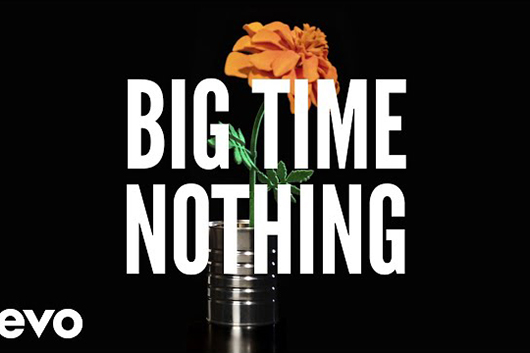 セイント・ヴィンセント、新シングル「Big Time Nothing」リリック・ビデオ公開
