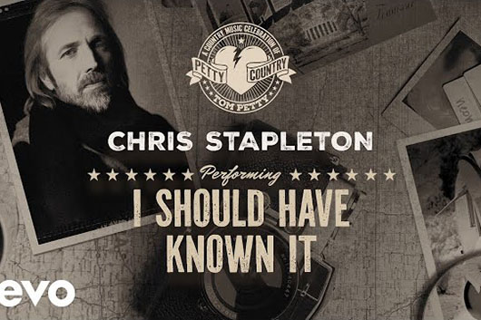 トム・ぺティのトリビュート盤、クリス・ステイプルトンがカヴァーした「I Should Have Known It」公開