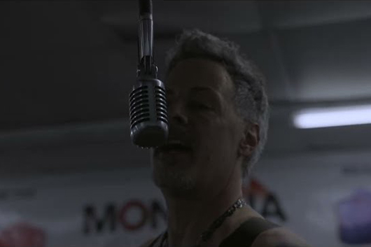 リッチー・コッツェン、最新シングル「Cheap Shots」のMV公開