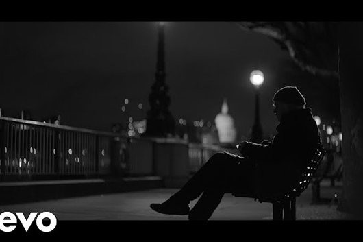 ポール・ウェラー、最新アルバムから「I Woke Up」のMV公開