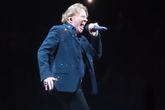 ビリー・ジョエル、最後のMSG公演にアクセル・ローズがゲスト出演