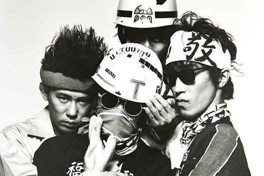 THE TIMERS 35周年を記念してTシャツが登場！ 背面には「争いの