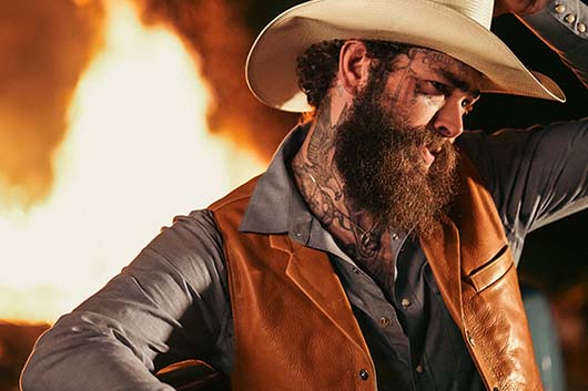 ポスト・マローン、カントリー・デビュー作が全米・全英アルバム・チャート初登場1位、初の全米カントリー・チャートも1位の快挙！