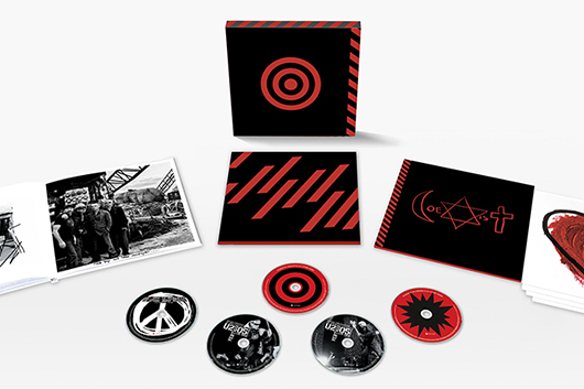 U2、大ヒット『ハウ・トゥ・ディスマントル・アン・アトミック・ボム』20周年を記念してリマスター再発。新たに発見された未発表音源収録のコレクターズ・ボックスセットも