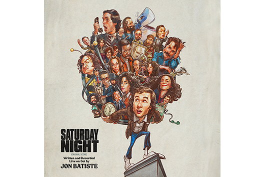 ジョン・バティステが手がけた自身も出演の映画『Saturday Night』サントラがデジタル・リリース！　1975年放送開始の人気TV番組、その実話に基づいた舞台裏