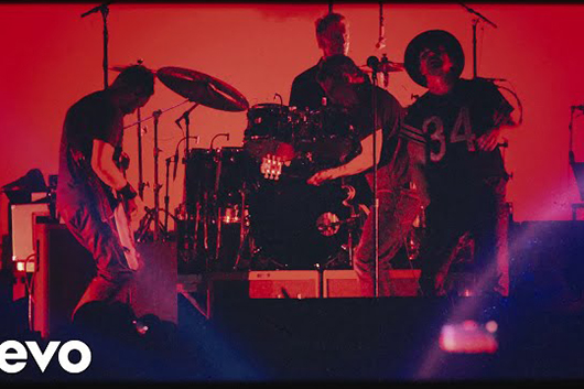 パール・ジャム、「Waiting for Stevie」のライヴ映像公開