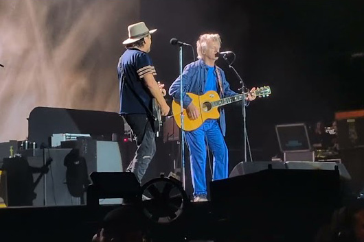 パール・ジャム、オークランド公演にニール・フィンがゲスト出演