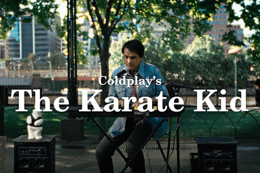 コールドプレイ、「The Karate Kid」のMV公開