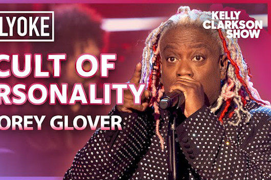 リヴィング・カラーのコリー・グローヴァー、米TV番組で「Cult of Personality」をパフォーマンス