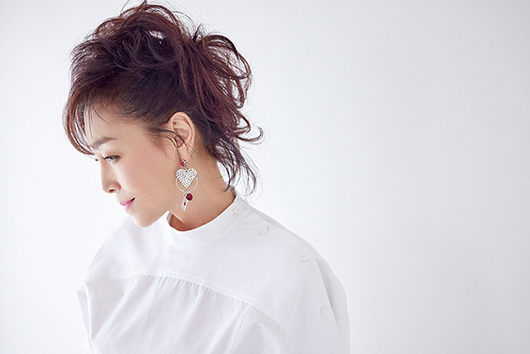 柏原芳恵、45周年記念 ALL TIME BEST盤をリリース！　4/5から全国ツアーもスタート、本人からのコメントも