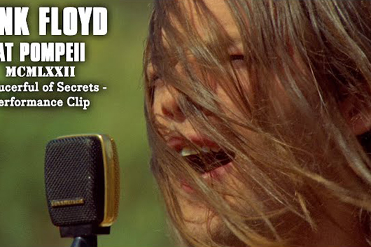 ピンク・フロイド、コンサート映画『Pink Floyd At Pompeii – MCMLXXII』から「A Saucerful of Secrets」のパフォーマンス映像公開
