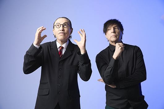 スパークス、5/23発売の新作『マッド！』よりMy Devotion」リリース。6月来日に加え発売日前日にリスニング・パーティーも開催！