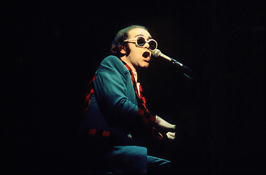 エルトン・ジョン、4月のRSD限定盤だった1977年のレイ・クーパーとのロンドン公演がリリース決定